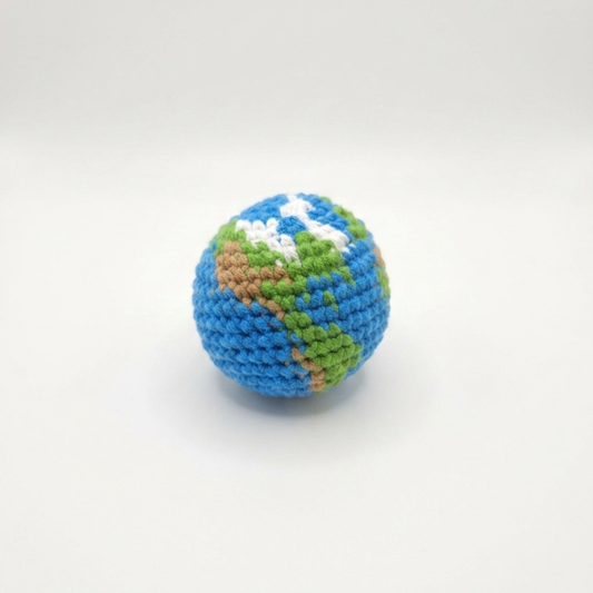Pelota antiestrés tejida a crochet del Planeta Tierra