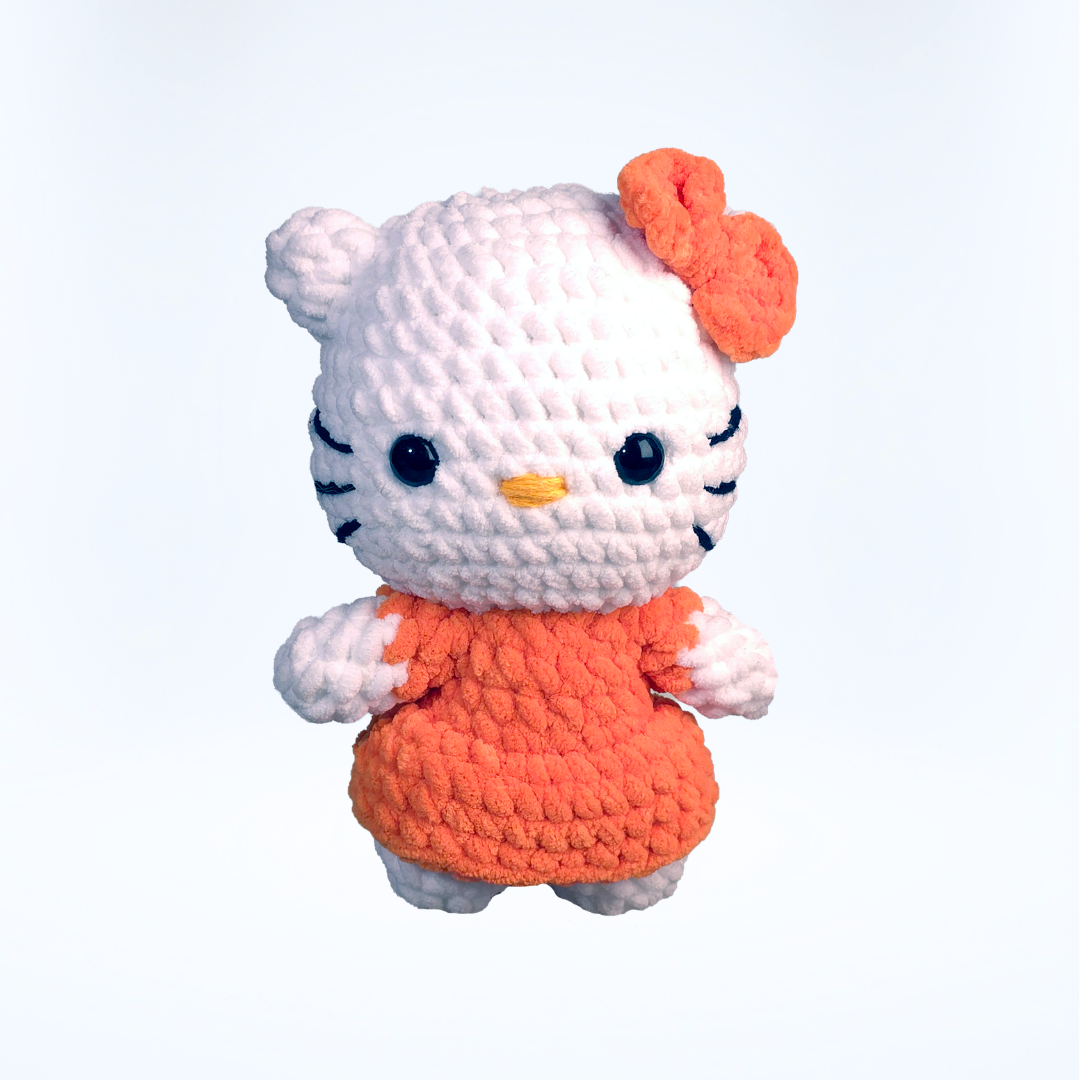 Peluche tejido en estambre suave de personaje inspirado en Hello Kitty