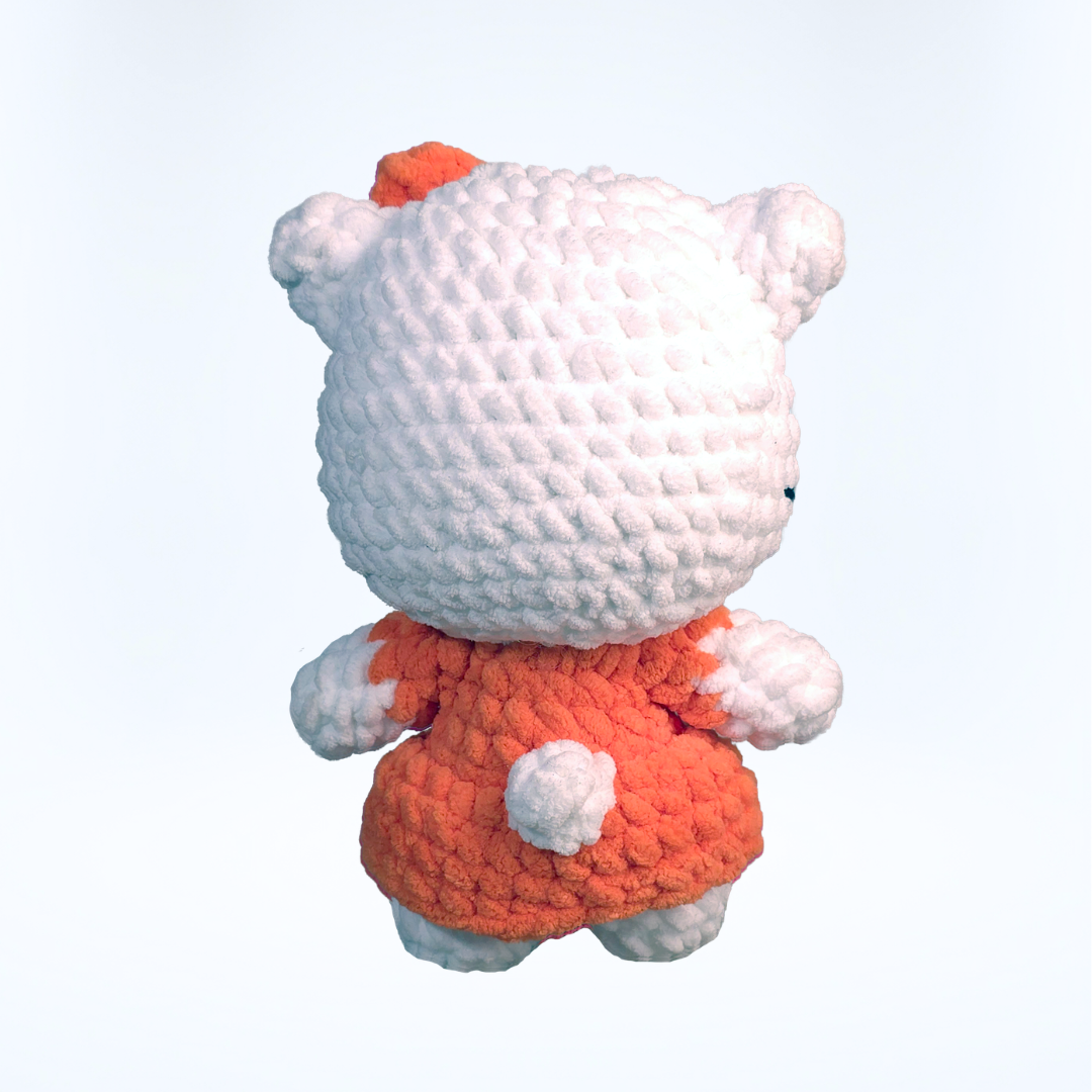 Peluche tejido en estambre suave de personaje inspirado en Hello Kitty